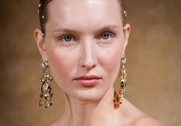 Cinco productos de maquillaje (infalibles) para lograr el Cloudy Makeup, el favorito diario de los expertos